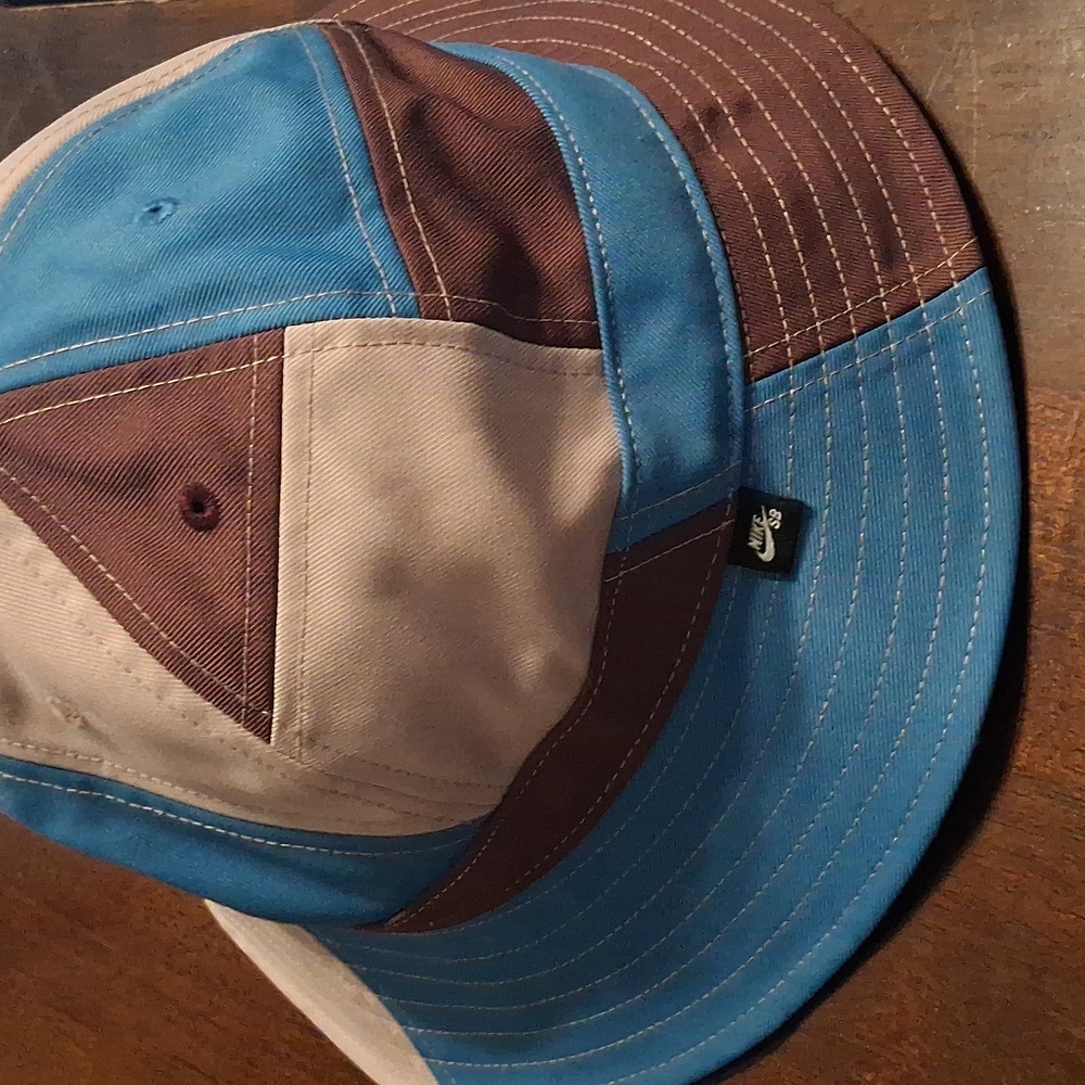 Nike Mens Colorblock Bucket Hat in Blue/Brown/Cream